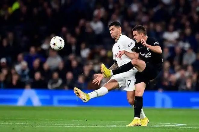 法兰克福球队期待下一轮比赛会有出色表现的简单介绍