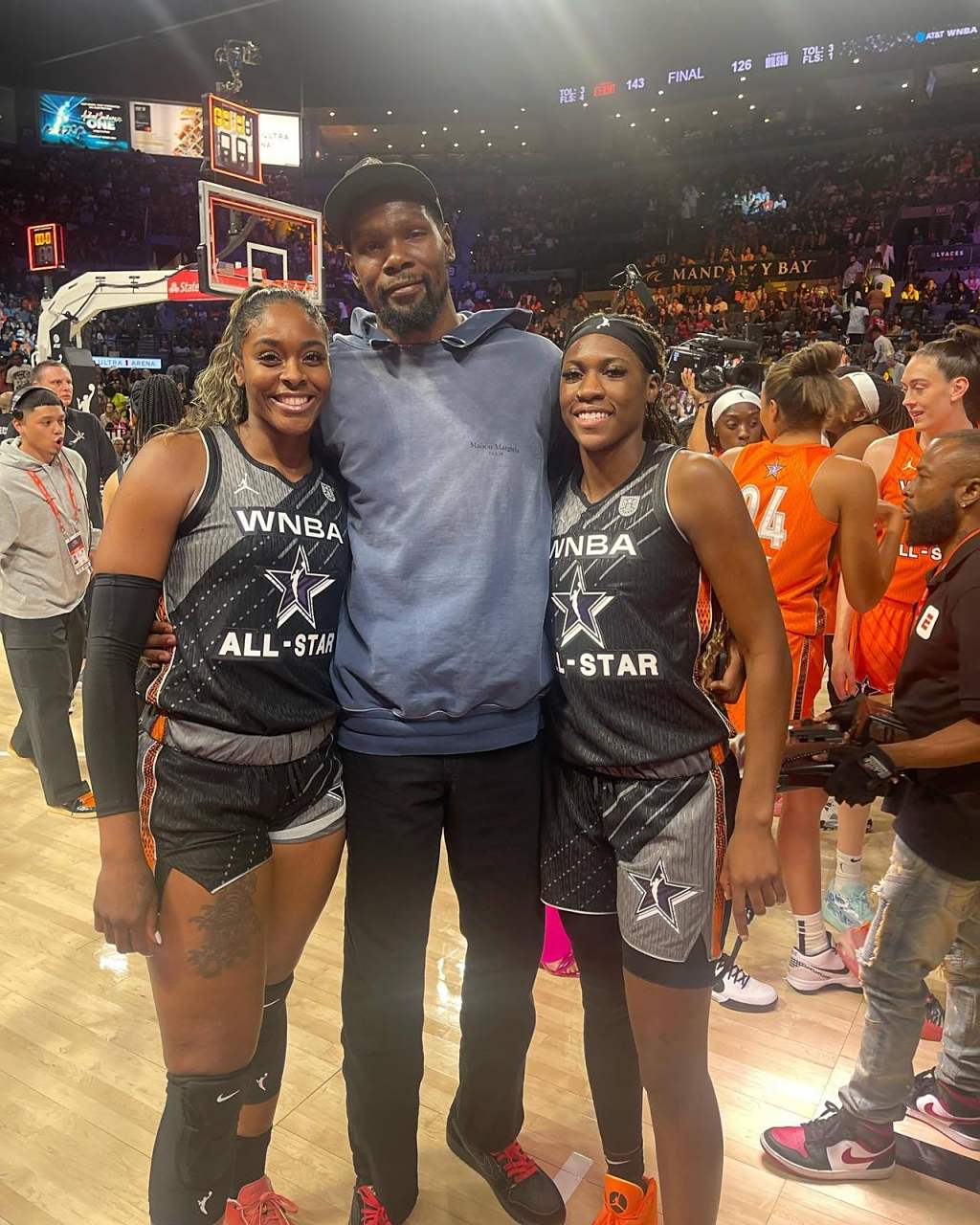 关于杜兰特关键节点回归赛场，MAD带队取胜！的信息